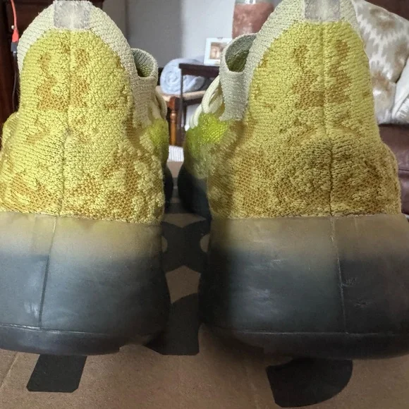 Hylite Yeezy Boost 380